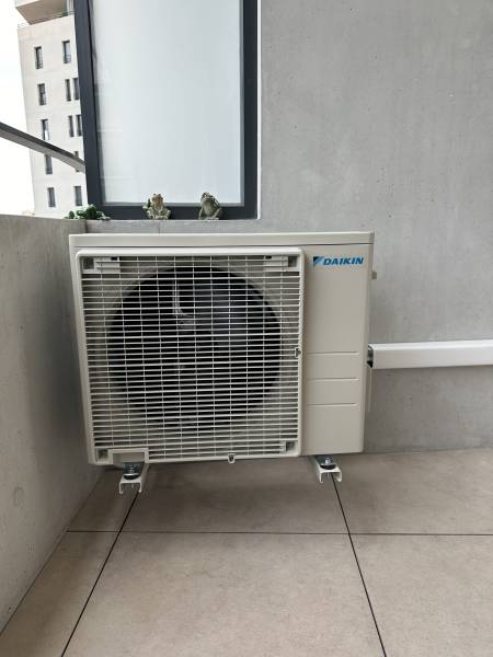 Installation d’un climatiseur monosplit DAIKIN avec au Pradet dans le Var